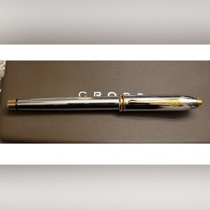 Cross Classic Century Chrome Fountain Pen with Gold Trim Like New Price is firm🙏